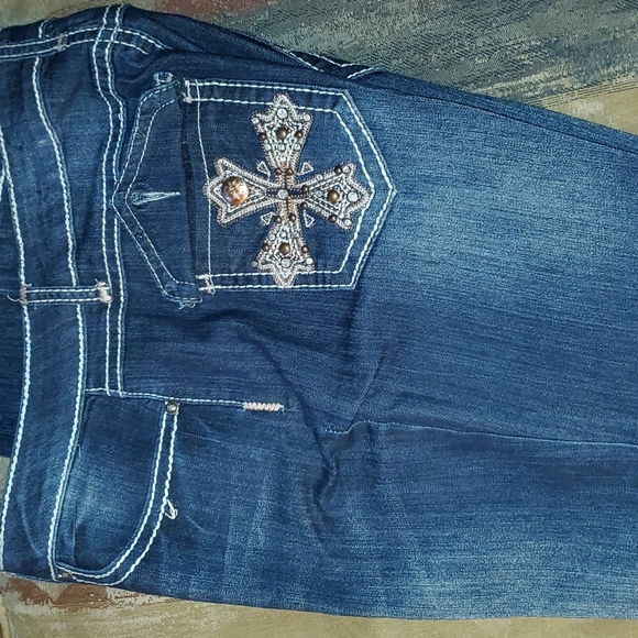 Jeans - Picture 1 of 11